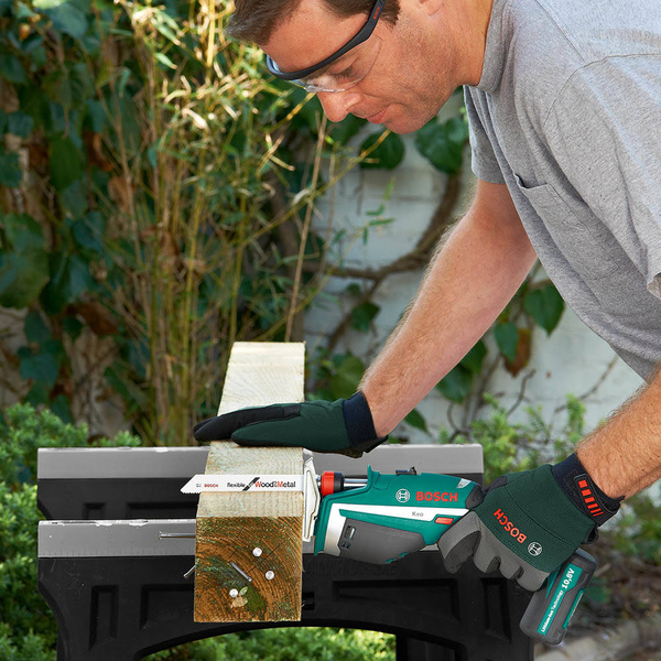 Piła ogrodowa Bosch KEO