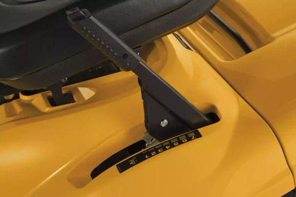 Kosiarka traktorek Stiga Estate 7102 W