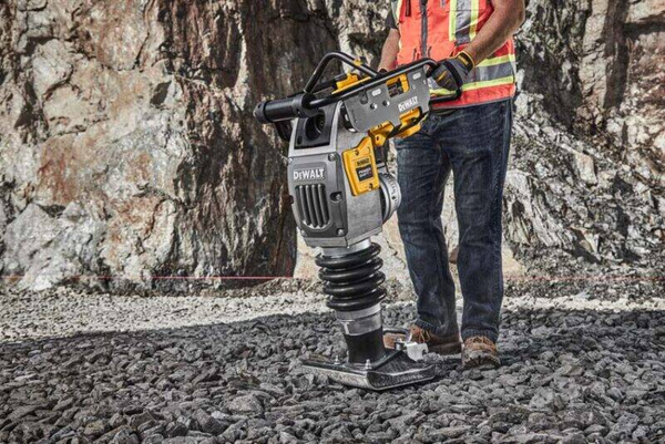 Ubijak Dewalt DCPS660N