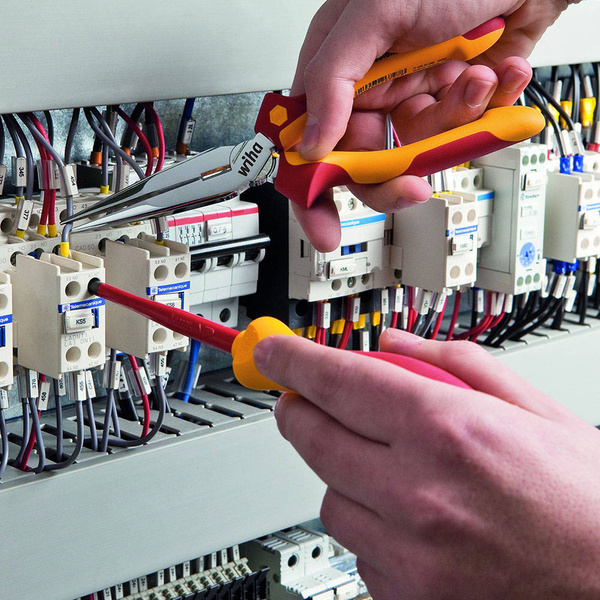 Zestaw szczypiec izolowanych WIHA 26852