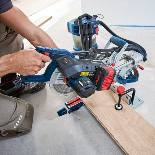 Ukośnica Bosch GCM 18V-216