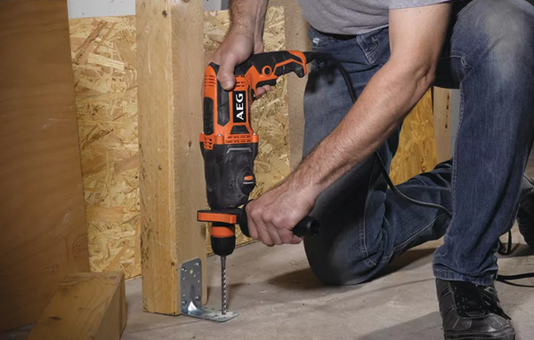 Młotowiertarka AEG KH 24IXE