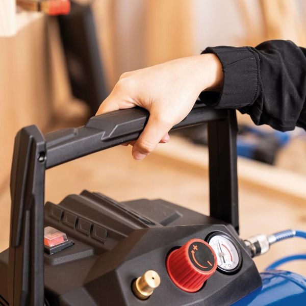 Kompresor bezolejowy Scheppach HC06