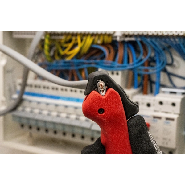 Narzędzie do ściągania izolacji Milwaukee 4932498270