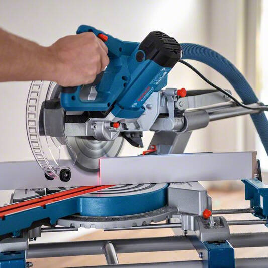 Ukośnica Bosch GCM 305-216 D 0601B49000