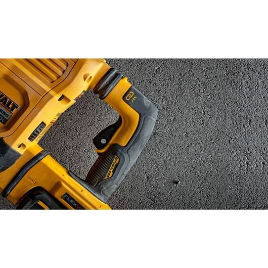 Młot udarowy Dewalt DCH832N