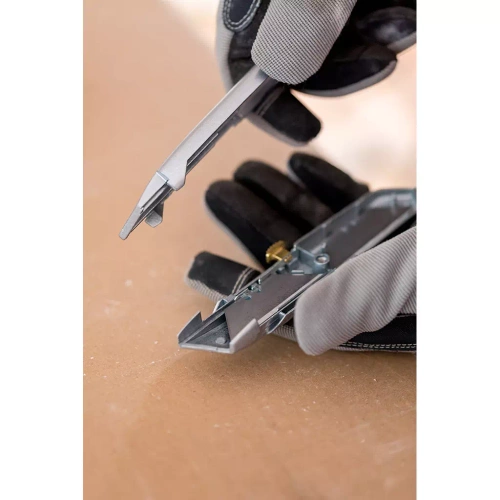 Nóż metalowy 99E z chowanym ostrzem Stanley 1-10-099