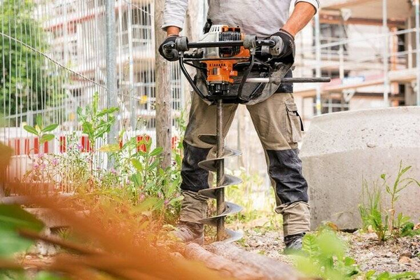 Świder glebowy Stihl BT 131