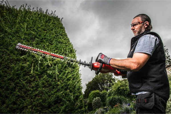 Nożyce akumulatorowe do żywopłotu Milwaukee M18 FHET75G2-802