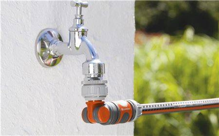 Kątowe przyłącze kranowe 1-1/2" OGS GARDENA 02998-20