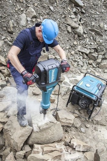 Młot wyburzeniowy Makita HM1812