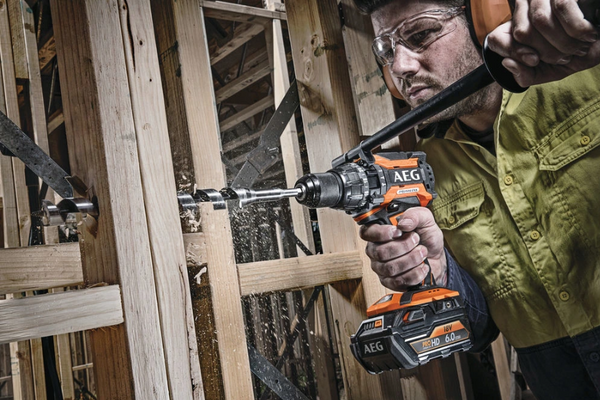 Akumulatorowa wiertarko-wkrętarka udarowa BSB18BL-0 AEG