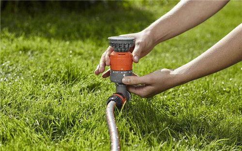 Zraszacz dookolny Vario na sankach Gardena 01948-20