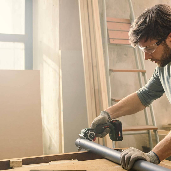 Mini piła łańcuchowa Bosch AdvancedCut 18 (06033D5100)