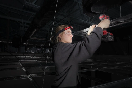 Latarka czołowa 600 lm Milwaukee 4933479767