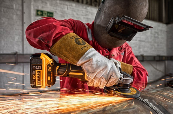 Szlifierka kątowa DeWALT DCG405P3