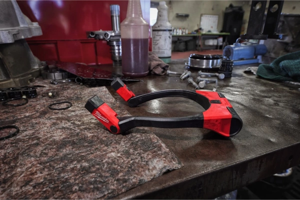 Latarka na szyję Milwaukee L4 NL400-301