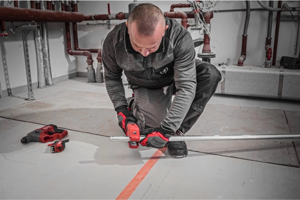 Obcinak do rur Milwaukee M12 PCSSMC-202C 4933499464