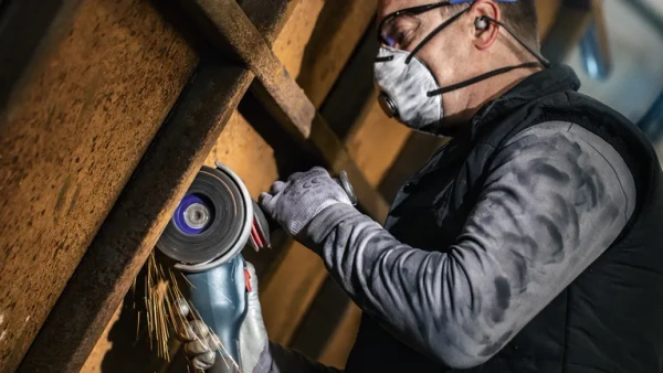 Włókninowa tarcza czyszcząca Bosch PRO N377, 115 mm, 22,23 mm, X-Lock 2608621832