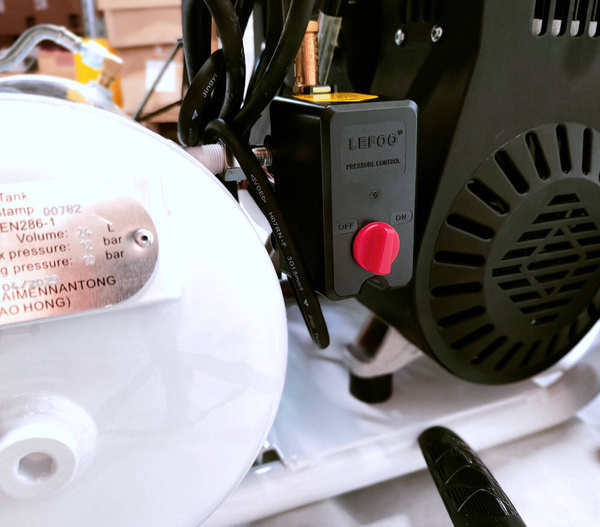 Kompresor bezolejowy 4PRO AIR24S