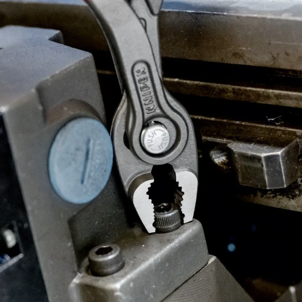 Szczypce TwinGrip 150 mm Knipex 82 02 150