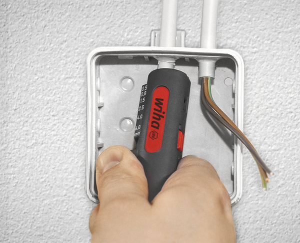 Narzędzie wielofunkcyjne do zdejmowania izolacji Wiha 44242