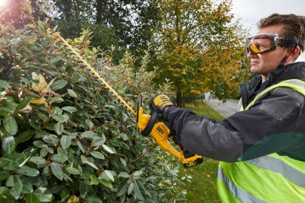 Nożyce do żywopłotu Dewalt DCM563PB