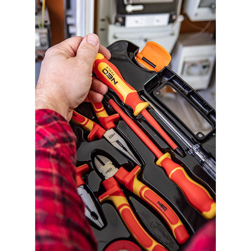 Zestaw szczypiec i wkrętaków NEO Tools 7szt. 1000V 01-237