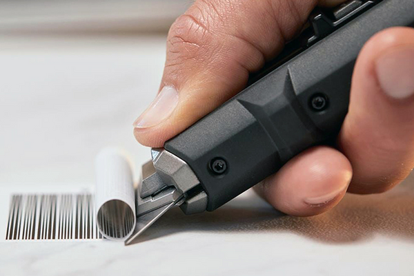 Uniwersalny nóż techniczny i skrobak ToughBuilt TB-H4S5-01