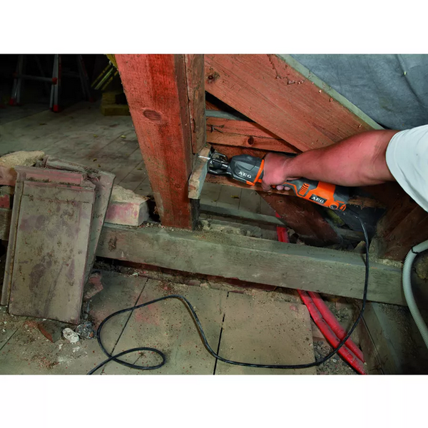 Mini piła szablasta AEG US 400 XE