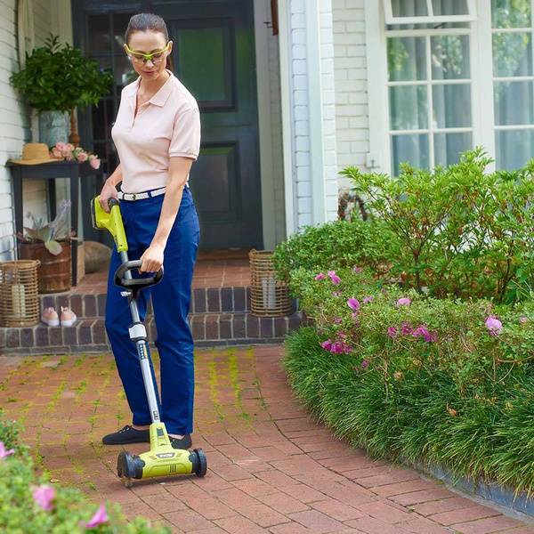 Urządzenie do czyszczenia kostki brukowej Ryobi RY18PCA-0