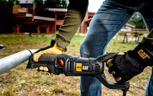 Pilarka sablasta CAT DX58