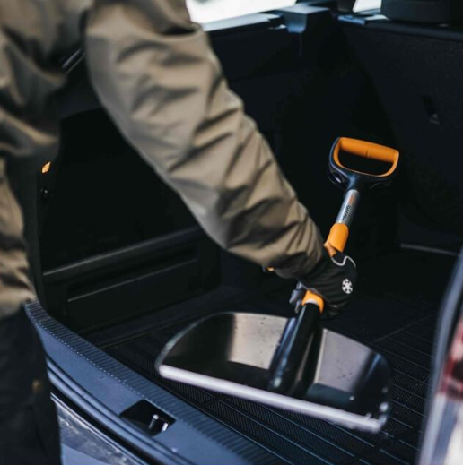 Łopata szufla samochodowa X-series Fiskars 1057393