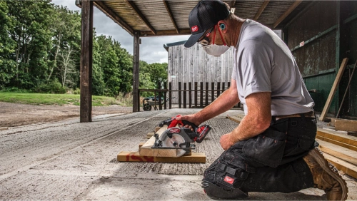 Pilarka tarczowa Milwaukee M18 FCS552-0X