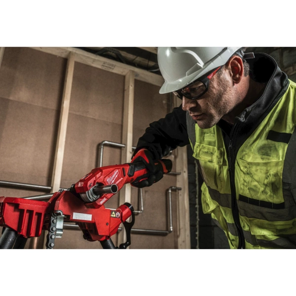 Obcinak do rur Milwaukee M12 PCSS-202C
