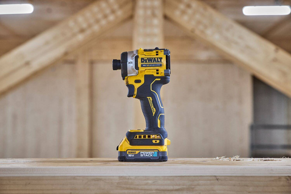 Zakrętarka Dewalt DCF860NT
