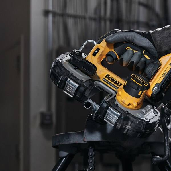 Pilarka taśmowa Dewalt DCS377NT-XJ 