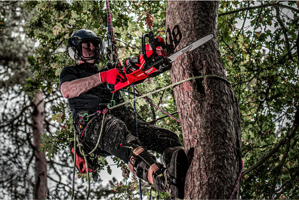 Pilarka łańcuchowa akumulatorowa Milwaukee M18 FCHS-122