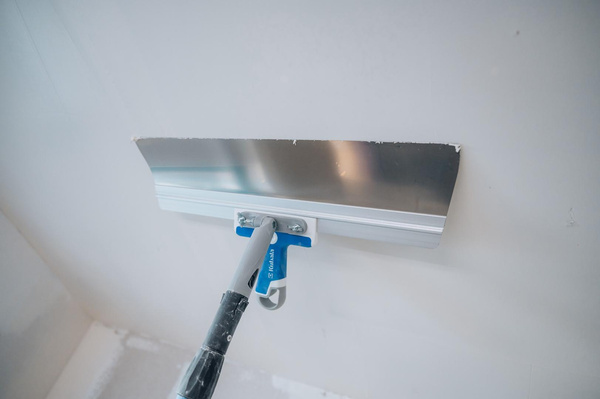 Szpachla do gładzi ze stali nierdzewnej Kubala 0553