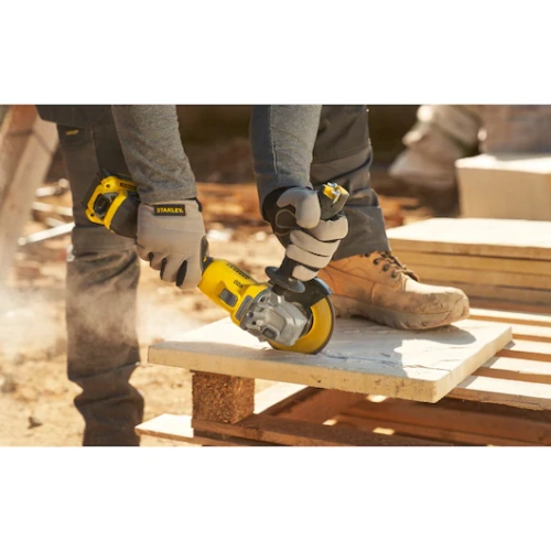 Szlifierka kątowa Stanley Fatmax SFMCG710M1T-QW