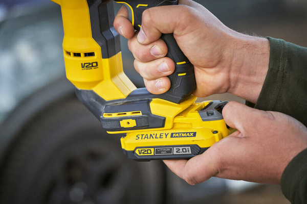 Kompresor akumulatorowy Stanley Fatmax SFMCE521B