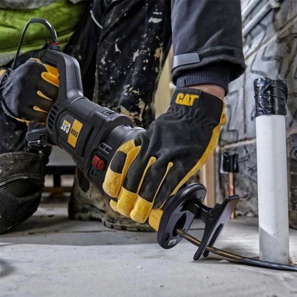 Pilarka sablasta CAT DX58