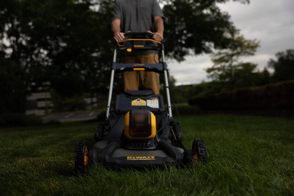 Kosiarka akumulatorowa Dewalt DCMWP500N