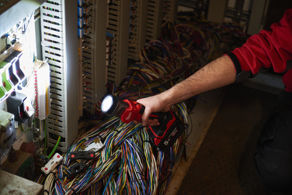 Latarka LED Milwaukee M18 TLED-0