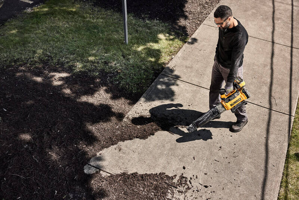 Dmuchawa akumulatorowa Dewalt DCMBL777N