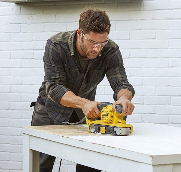 Szlifierka taśmowa Stanley Fatmax FMEW204K