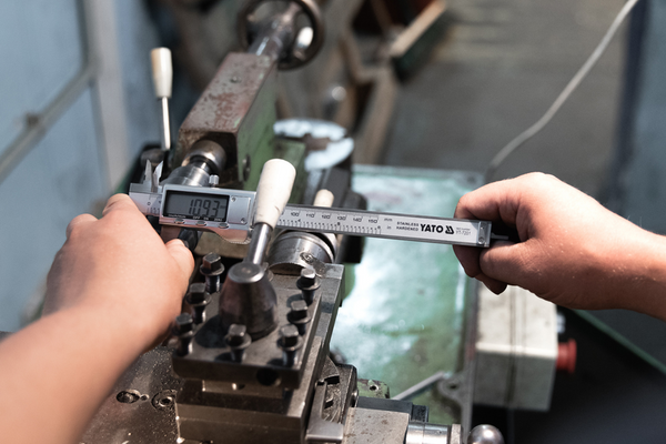 Suwmiarka elektroniczna Yato YT-7201 150 mm