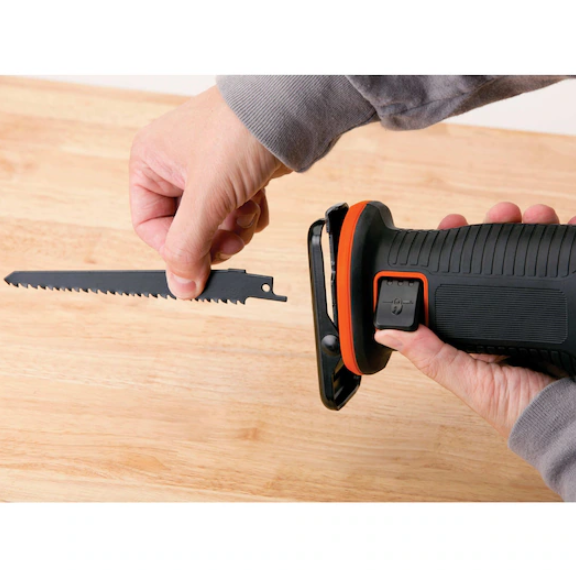 Akumulatorowa pilarka szablasta Black&Decker BDCR18N-XJ