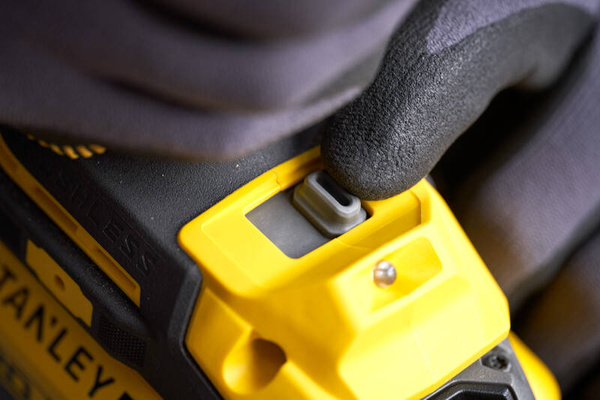 Klucz udarowy Stanley Fatmax SFMCF940M1