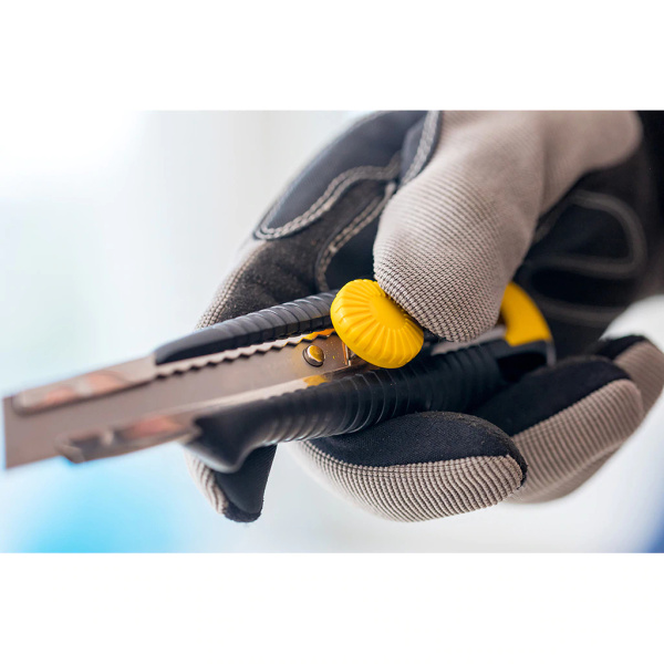 Nóż Dynagrip z łamanym ostrzem Stanley 0-10-418